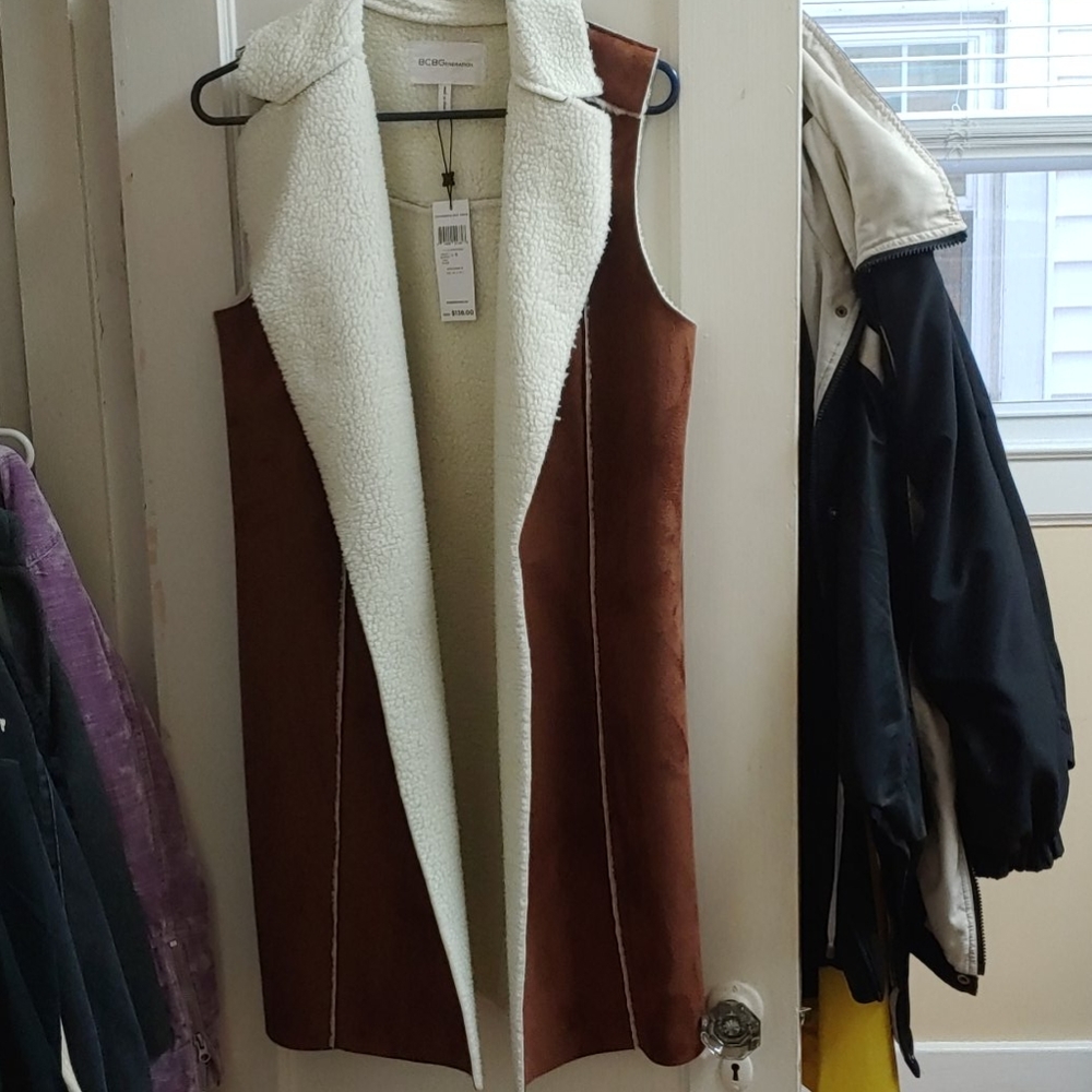 Bcbg vest nwt